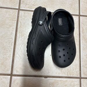 Crocs Classic Kids Lined Black Slip-On Clogs Size J5
